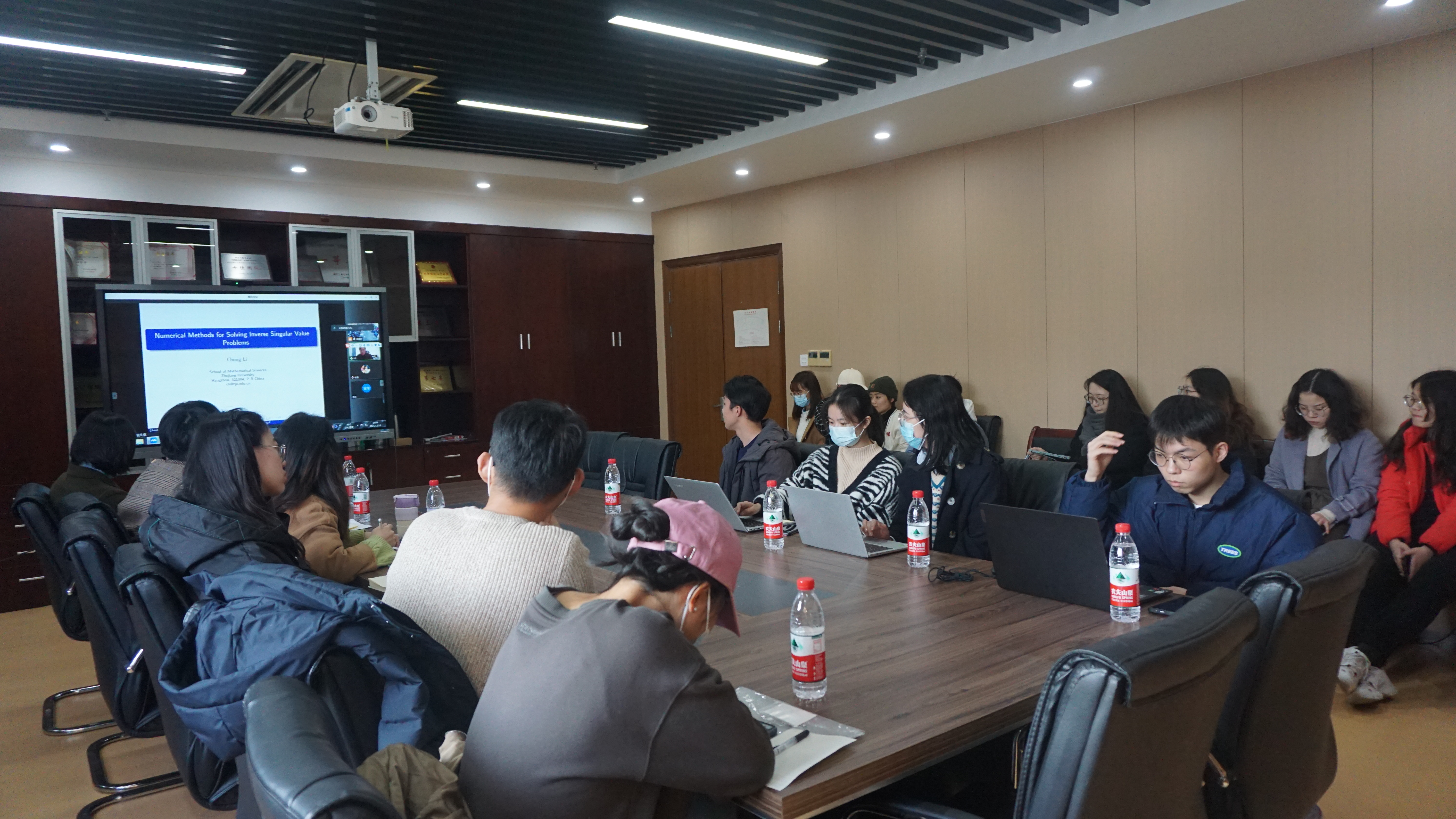 观众.JPG 观众.JPG