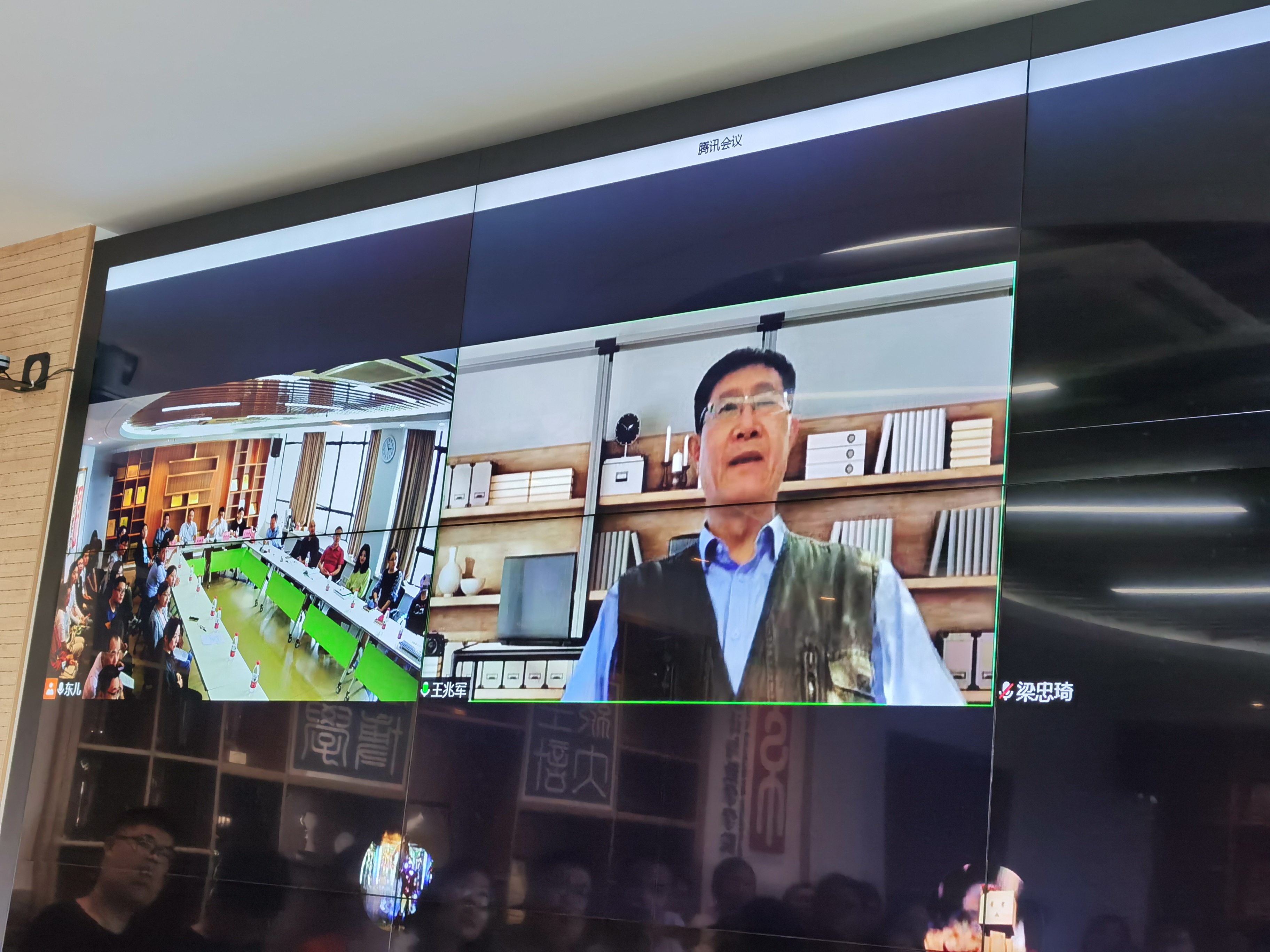 6bf7ca6e38fafccf15bf352863e355a.jpg 6bf7ca6e38fafccf15bf352863e355a.jpg